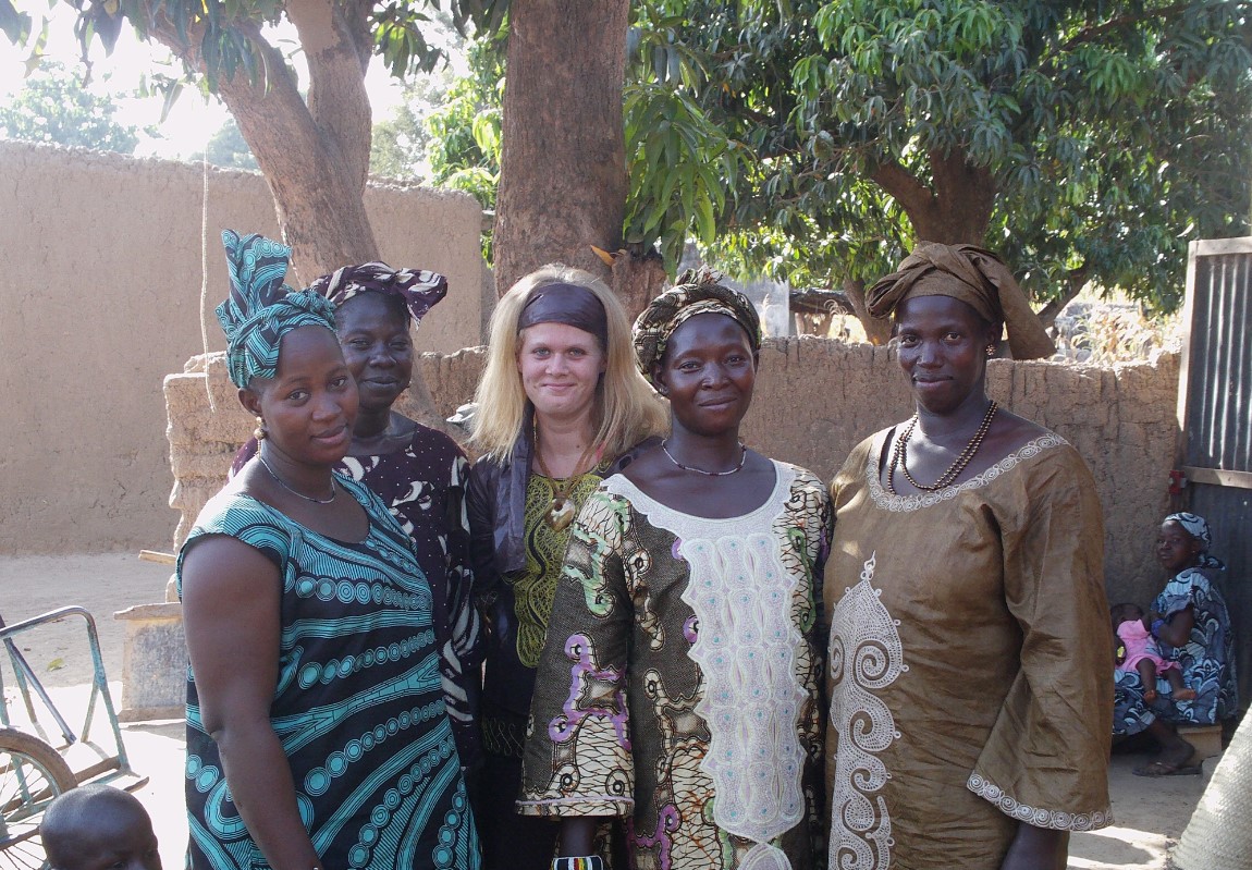 Bethany Lewis and community members celebrate Eid al-Fitr in N’Tarla Station Mali